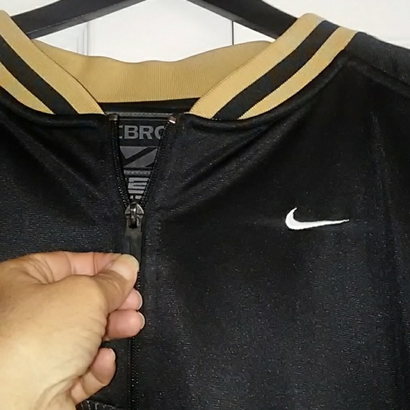 Men's LeBron James Shirt Jacket - Picture 2 of 8